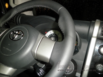 Перетяжка руля кожей для Toyota FJ Cruiser