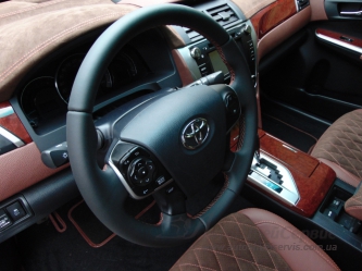 Перетяжка руля кожей для Toyota Camry