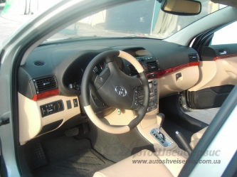Перетяжка руля кожей для Toyota Avensis
