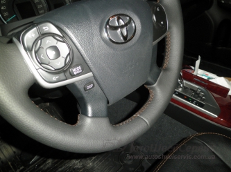 Перетяжка руля кожей для Toyota Camry